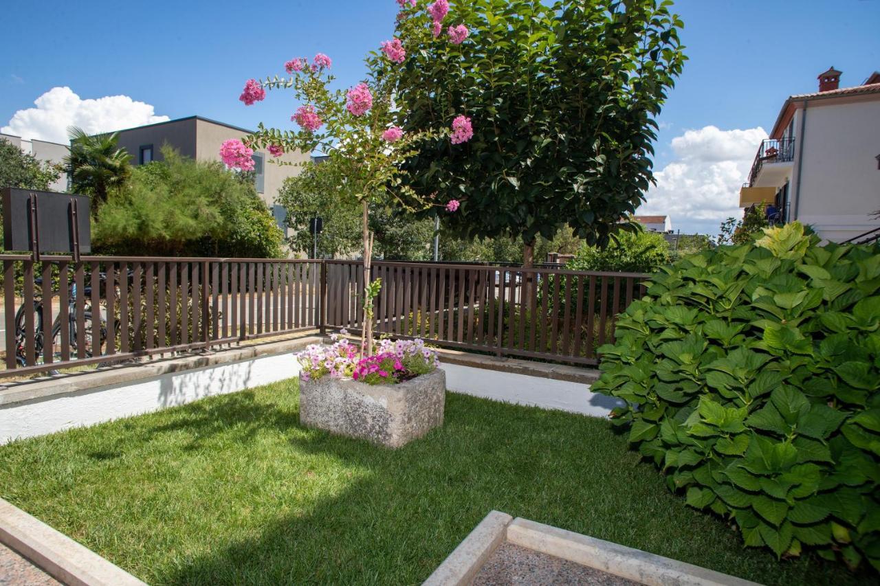 Studio Apartment Noah Ровинь Экстерьер фото